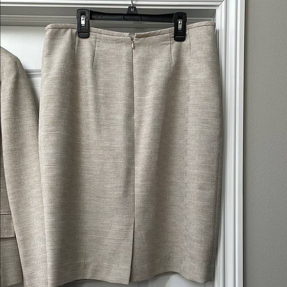 Elegant Beige Women's Skirt Suit - Picture 3 of 3